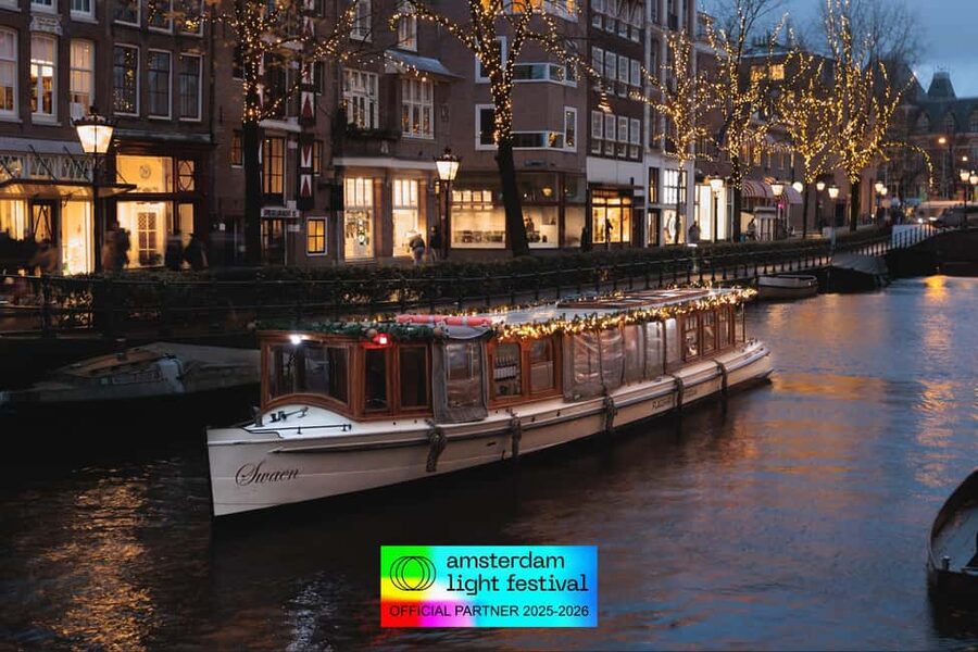 Amsterdam: Light Festival Heated Cruise with Drinks Option - Practical tips for getting the most from the ride