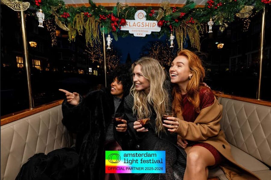 Amsterdam: Light Festival Heated Cruise with Drinks Option - The main strengths and limitations
