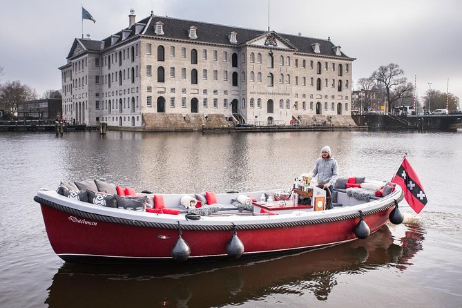 Amsterdam Light Festival: Saloon Boat Cruise + Hot Drinks & Bite - The boat matters more than the advertising suggests
