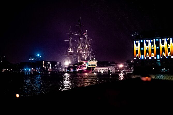 Amsterdam: Light Festival Shared Boat with unlimited drinks - Who will enjoy this most?