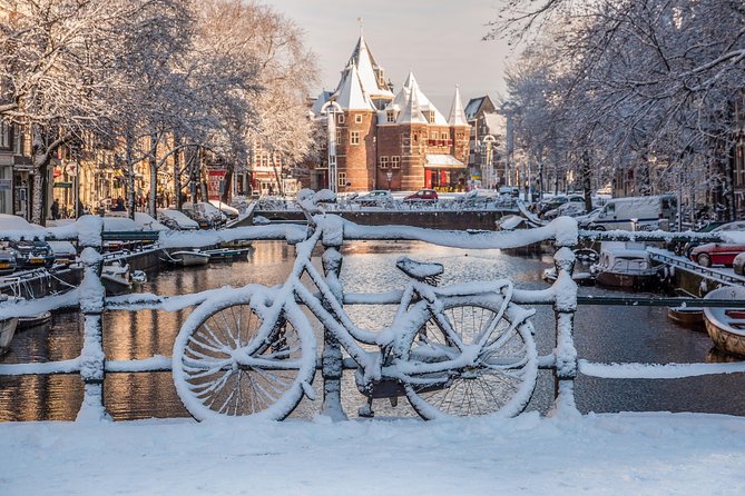 Amsterdam Light Festival Winter Walk with Stroopwafel Workshop - Begijnhof, Spui, and a quieter side of Amsterdam