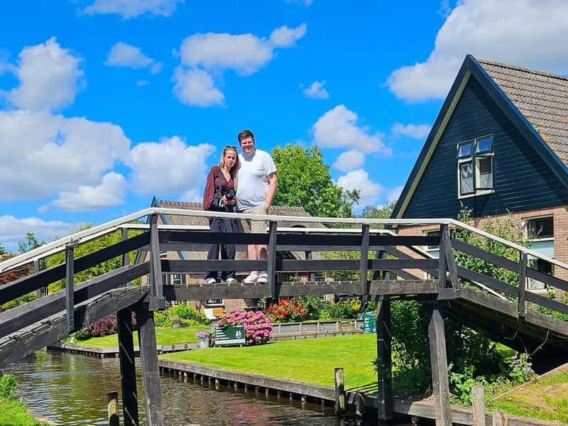 Amsterdam: Live GuideD Giethoorn Boat Tour & Cheese Platter - What the $76 price really covers