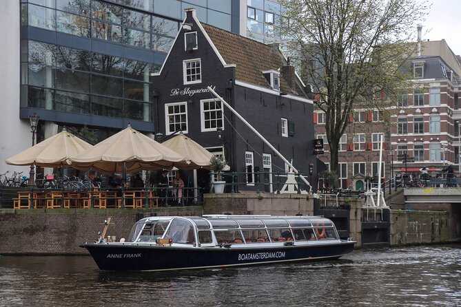Amsterdam Live Guided Sightseeing Canal Cruise - Passing the Anne Frank House and Westertoren