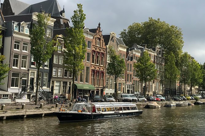 Amsterdam Live Guided Sightseeing Canal Cruise - Houseboats, Bartolotti, and the Cat Cabinet