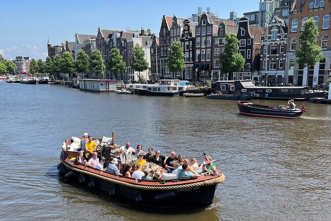 Amsterdam Luxury Boutique Boat tour with Unlimited Beer and Wine - De Wallen from the water
