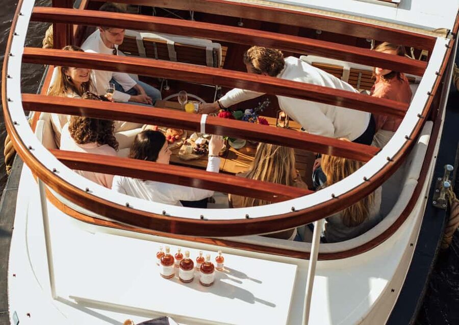 Amsterdam: Luxury Cruise Unlimited Cocktails & Snacks Option - Is the $22 price good value?