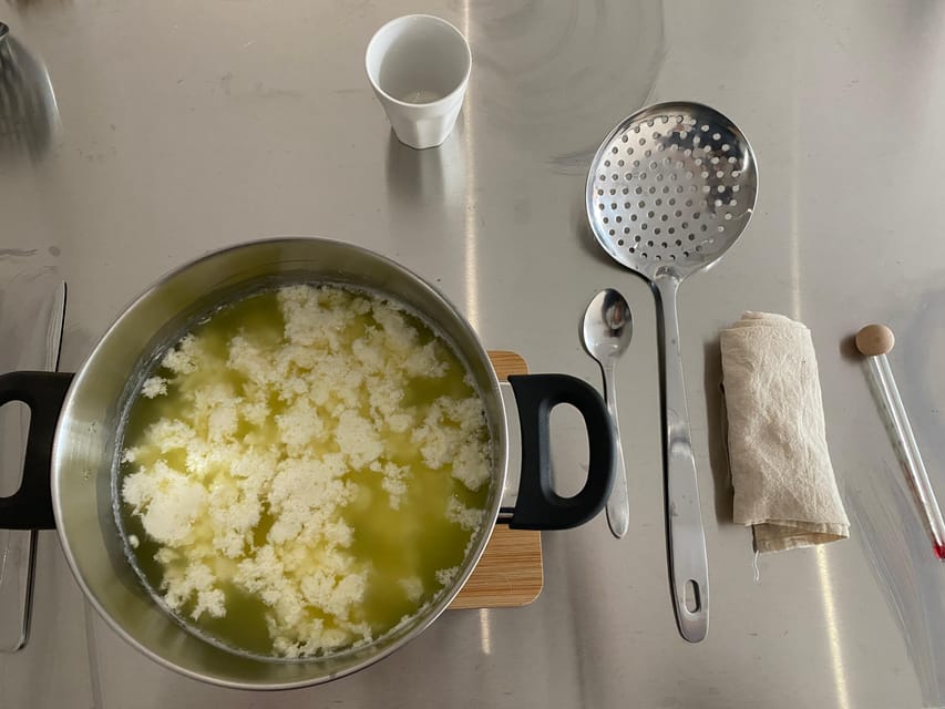 Amsterdam: Make your cheese next to De Hallen - Who will enjoy this class most?