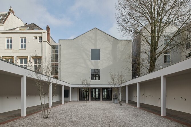 Amsterdam National Holocaust Museum and Memorial Entry Ticket - How the English audio guide works