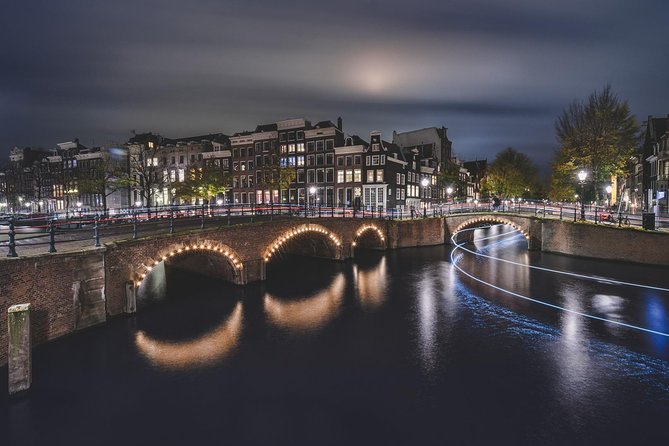 Amsterdam Night Photography Workshop with a Professional - Starting around the Red Light District