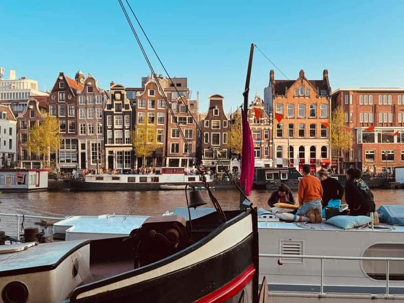 Amsterdam: Off the Beaten Path Bike Tour in French - The Jordaan: canals, hofjes, and old working streets