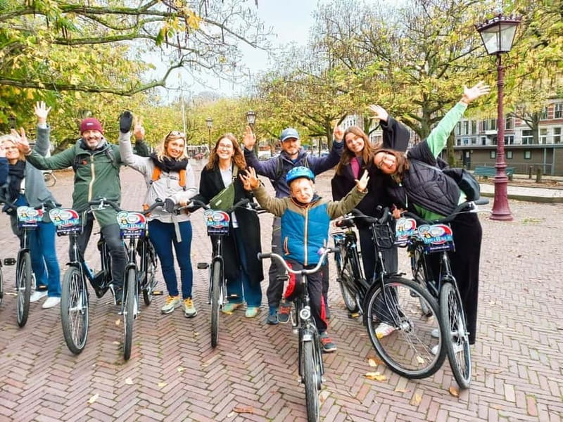 Amsterdam: Off the Beaten Path Bike Tour in French - Amsterdam-Centrum, Prins Hendrikkade, and the northern side