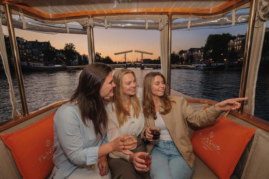 Amsterdam: Open Boat Cruise option Unlimited Drinks & Bite - Key things to know