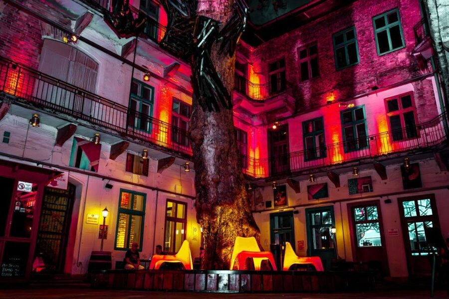 Amsterdam: Original Pub Crawl Party with VIP Entrance - The Waterhole gives the night its first lift