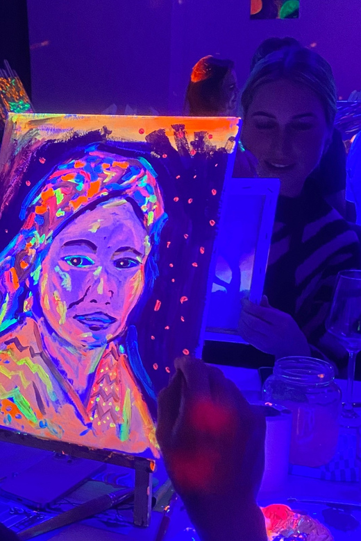 Amsterdam: Paint and Sip in the Dark at Rembrandt van Wine - Should you book this Amsterdam paint and sip?