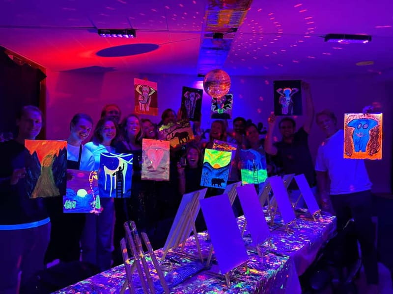 Amsterdam: Paint and Sip in the Dark at Rembrandt van Wine - Drinks on the house, but bring your appetite