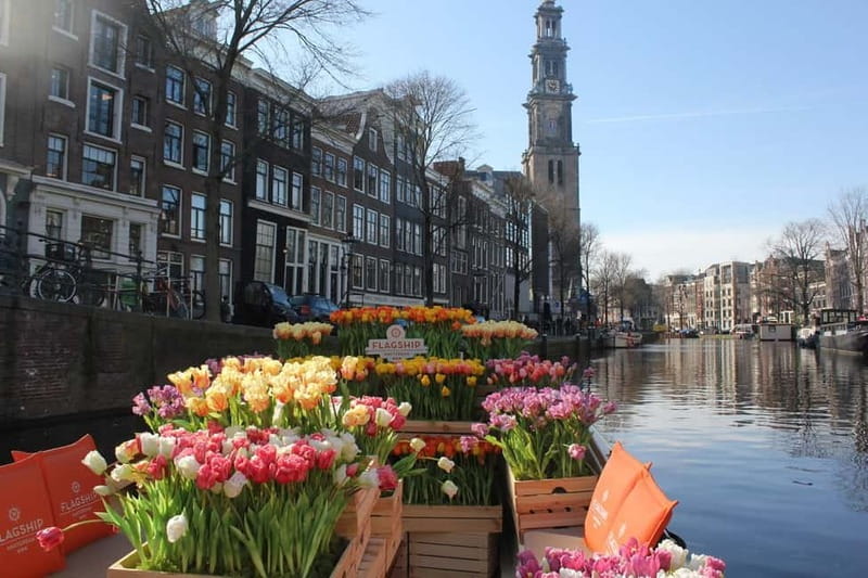 Amsterdam: Premium Tulip Boat Canal Tour - Your one-hour route through central Amsterdam
