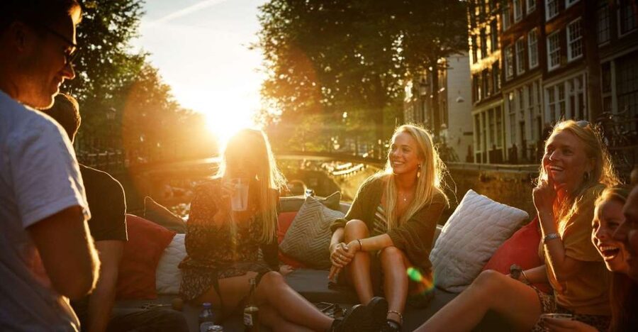 Amsterdam: Private BBQ Cruise with Personal Chef & Drinks - Unlimited Drinks And The New No-Music Rule