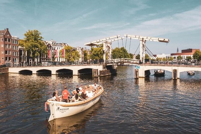 Amsterdam Private Boat Trip with Pizza and Unlimited Drinks - Anne Frank House and the western canal area