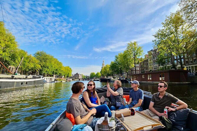 Amsterdam Private Canal Cruise – 90 Minutes through the Old City - Oudezijds Voorburgwal and the Oude Kerk