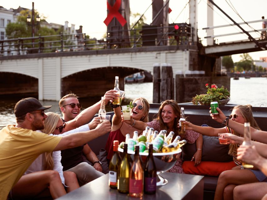 Amsterdam: Private Cruise with Drinks & Pizza or Burger - A 90-minute meal on the canals