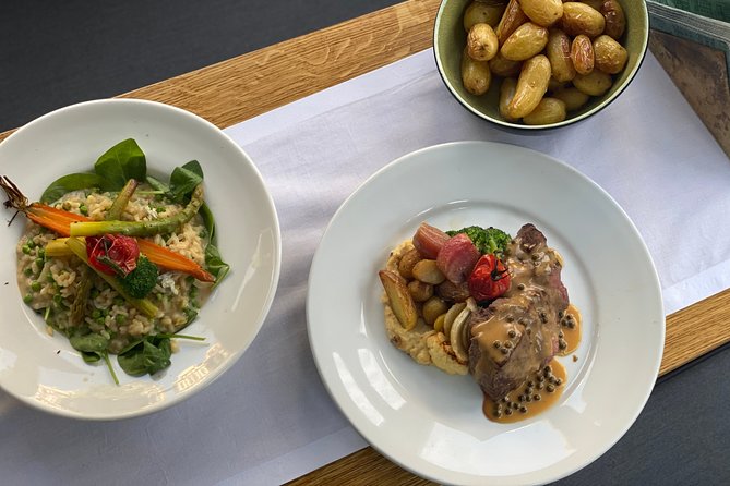 Amsterdam Private Dinner Cruise incl Drinks & 2-course Dinner 2hr - How dinner works aboard the boat