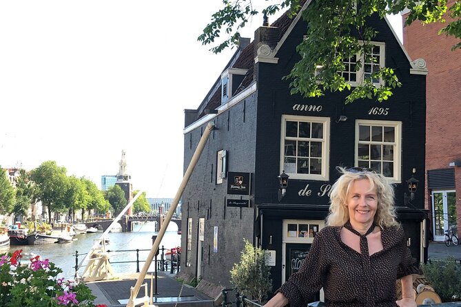 Amsterdam private guided tour with Marieke, local guide - De Wallen, beyond the red-light label