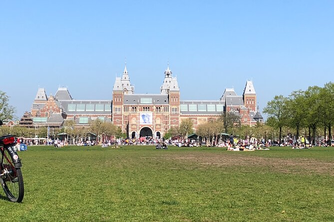Amsterdam private guided tour with Marieke, local guide - The Canal Ring and Amsterdam’s waterborne identity