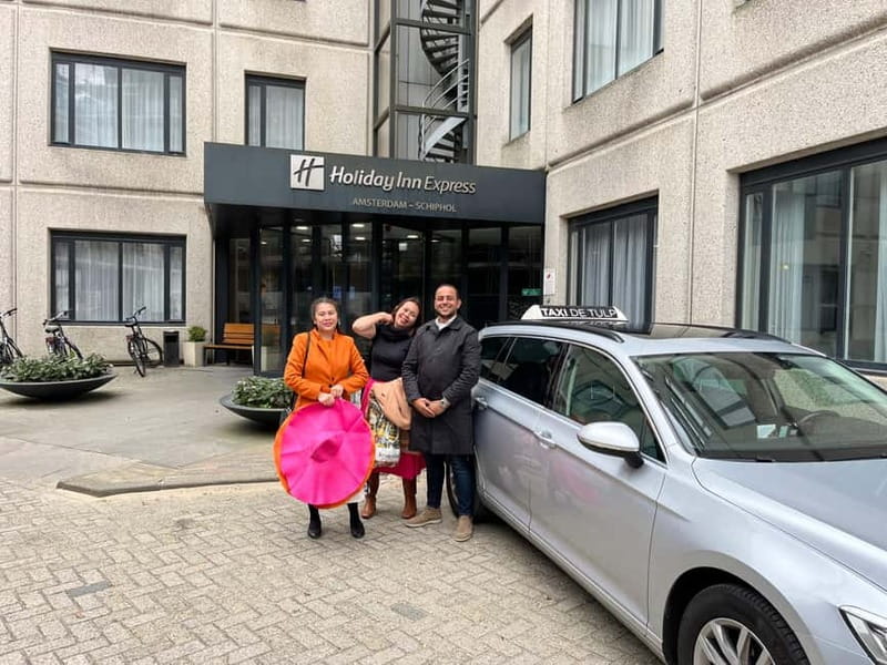 Amsterdam: Private Keukenhof and Free Tulip Tour - A chauffeur who can adjust the day