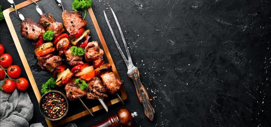 Amsterdam: Private Luxury Cruise with BBQ and Drinks - How the guiding works