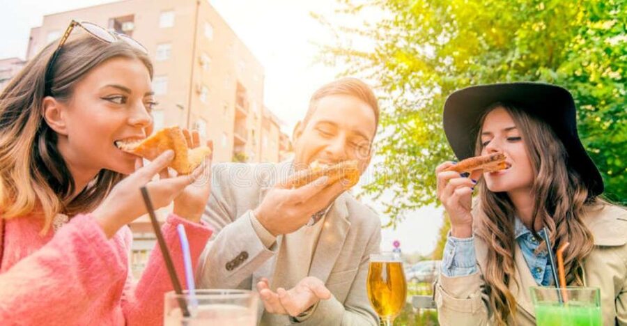 Amsterdam: Private Luxury Cruise with Pizza and Drinks - What this Amsterdam canal cruise actually feels like