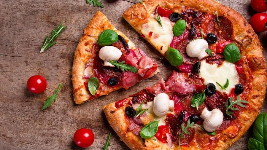Amsterdam: Private Luxury Cruise with Pizza and Drinks - The Prinsengracht and Westerkerk