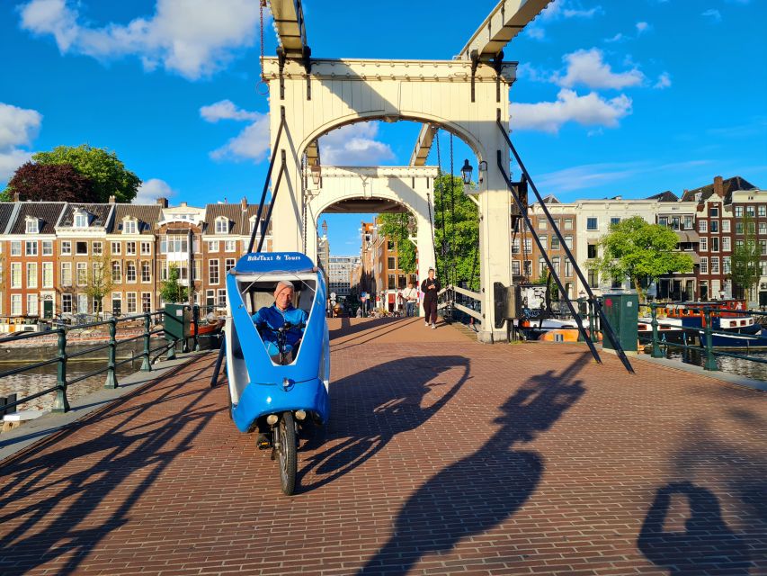 Amsterdam: Private Pedicab Historical Sightseeing Tour - Key points at a glance