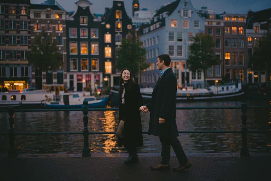 Amsterdam: Private Photoshoot for Couple, Family, or Solo - Stop 1: Makelaarsbruggetje in about five minutes