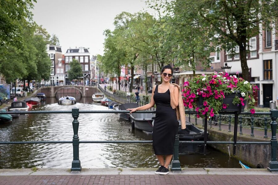 Amsterdam: Private Photoshoot in iconic locations - Who will enjoy this session most?