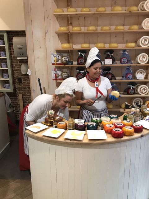 Amsterdam: Private Red Light District and Food Tour - Starting beside Amsterdam Central Station