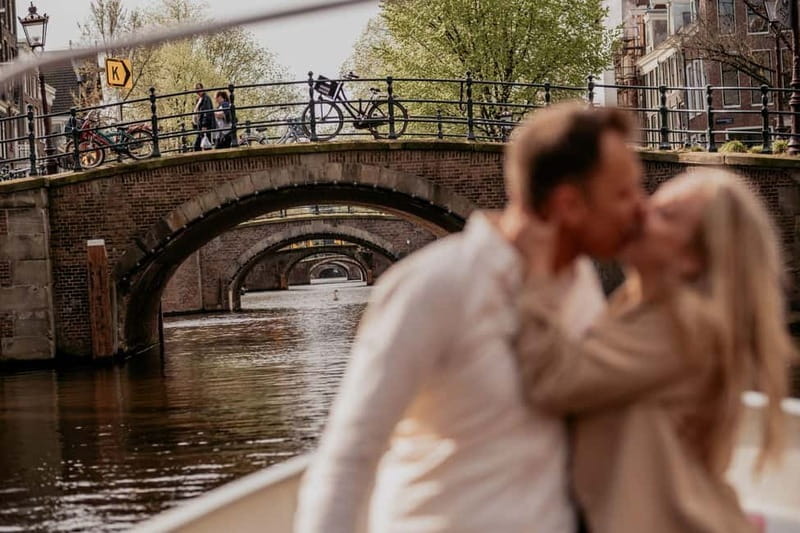 Amsterdam: Private Romantic Canal Cruise w. Prosecco/Snacks - Keizersgracht and the canal-house views