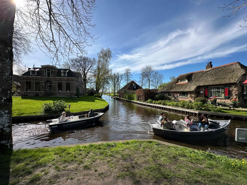 Amsterdam: Private Tour Giethoorn, Zaanse Schans Local Guide - What the private guide adds