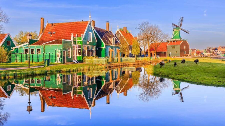 Amsterdam: Private Tour Giethoorn, Zaanse Schans Local Guide - Leaving Amsterdam for the Dutch countryside