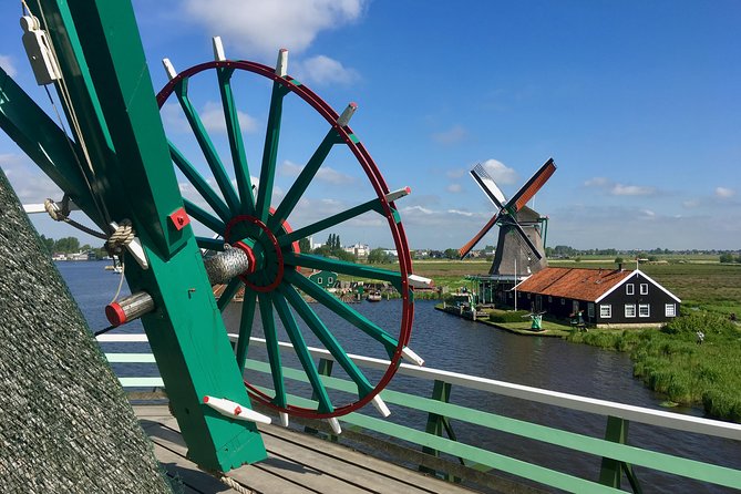Amsterdam private tour to windmills, cheese farm and villages - Guides, vehicles, and the private format