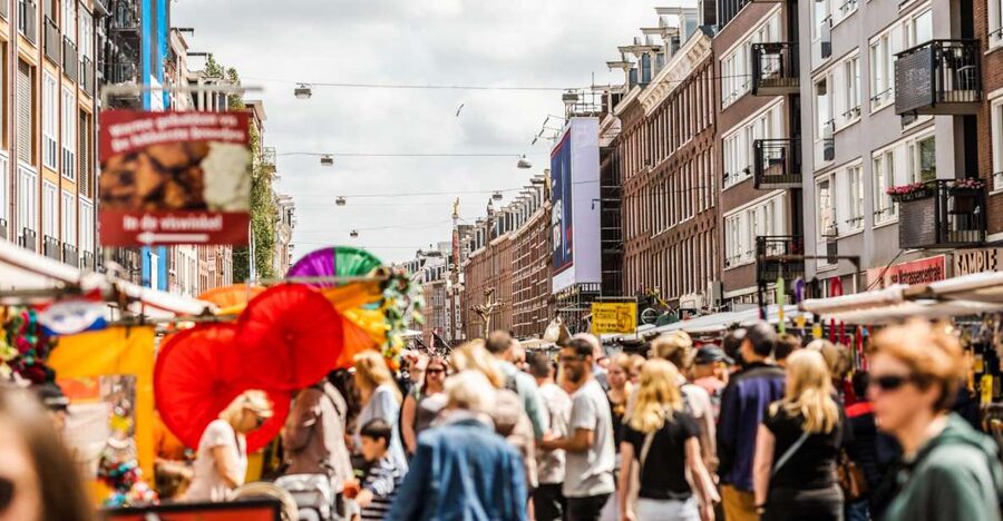 Amsterdam: Private Walking Tour of Jordaan & De 9 Straatjes - Jordaan’s galleries, markets, and everyday character