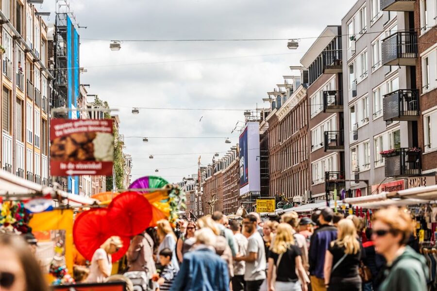 Amsterdam: Private Walking Tour of Jordaan & De 9 Straatjes - Timing, pickup, and practical planning