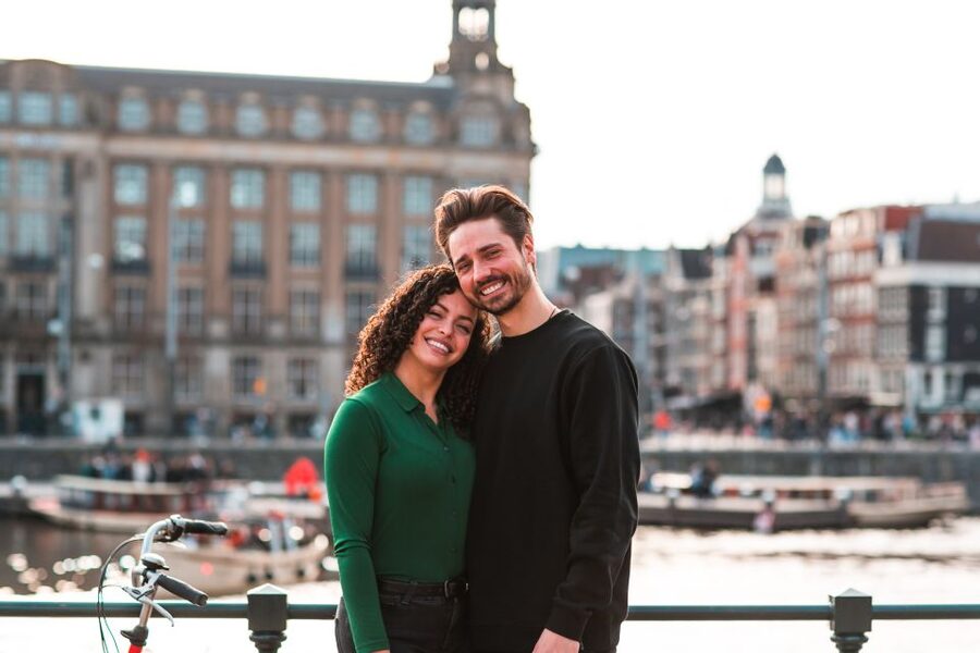 Amsterdam: Professional photoshoot at Centraal Station - Key points at a glance