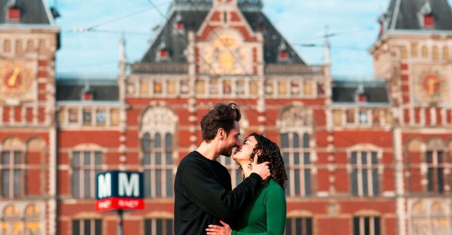 Amsterdam: Professional photoshoot at Centraal Station - Why Centraal Station makes such a good photo setting
