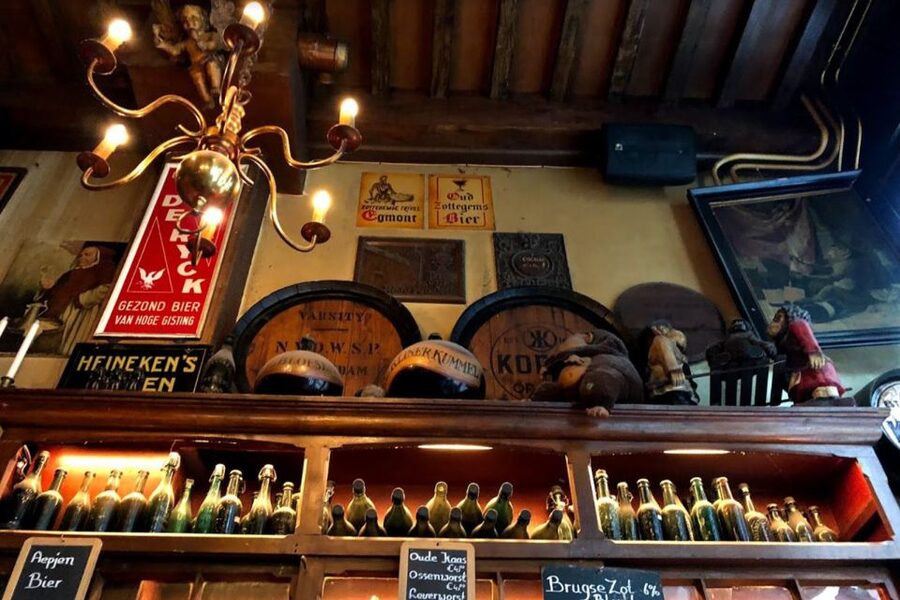 Amsterdam: Red Light District 1-hour Smartphone Audio Tour - How the self-guided format affects the experience