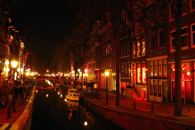 Amsterdam Red Light District and City Center Walking Tour - The smallest house and a commercial past