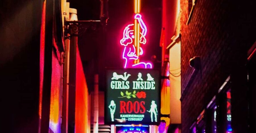 Amsterdam: Red Light District and Coffeeshop Culture Tour - Key points at a glance
