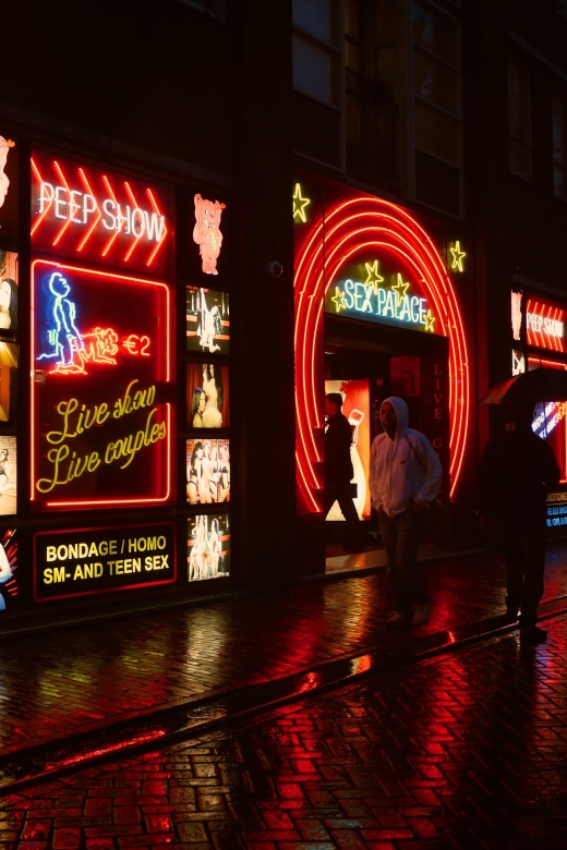 Amsterdam: Red Light District and Coffeeshop Culture Tour - The old church and the district’s unusual contrasts