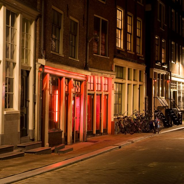Amsterdam: Red Light District and Coffeeshop Culture Tour - A closer look at the two-hour route