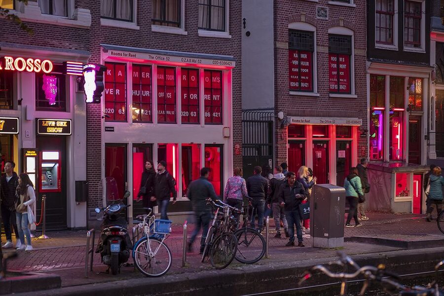 Amsterdam: Red Light District and Coffeeshop tour - Who will get the most from this experience?