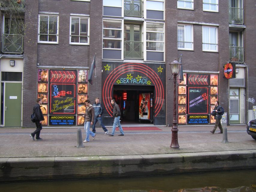 Amsterdam: Red Light District and Coffeeshop tour - Should you book the Red Light District and Coffeeshop Tour?